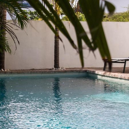 Major. Suites Curacao Виллемстад Экстерьер фото