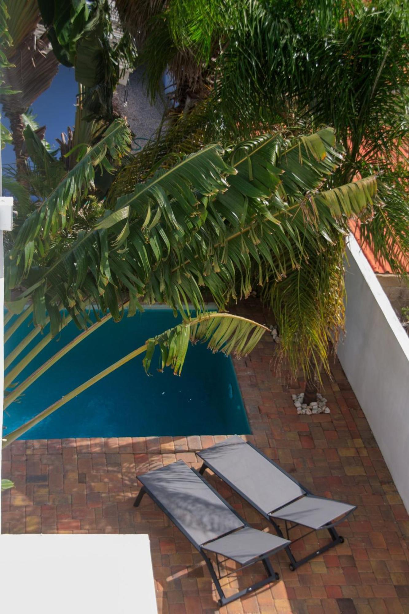 Major. Suites Curacao Виллемстад Экстерьер фото